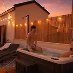Zisa Romantic Terrace & Private Outdoor Jacuzzi Apartment Palermo