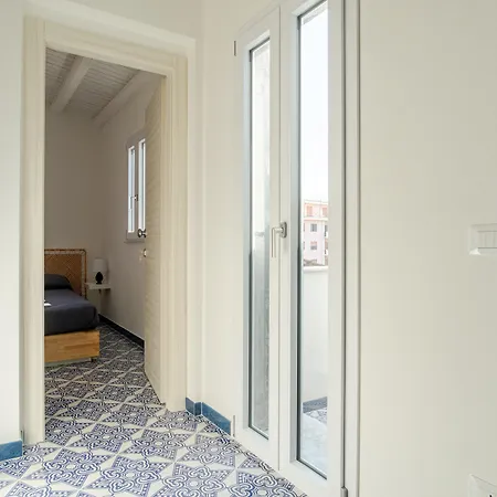 Zisa Romantic Terrace & Private Outdoor Jacuzzi *