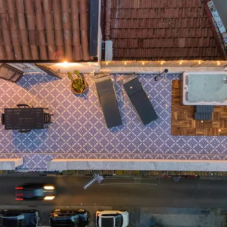 Zisa Romantic Terrace & Private Outdoor Jacuzzi Apartment