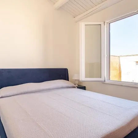 Zisa Romantic Terrace & Private Outdoor Jacuzzi