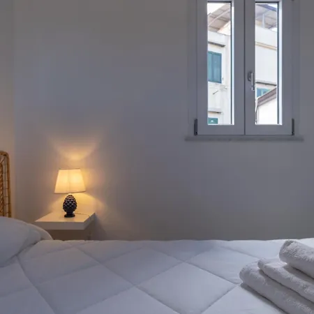Zisa Romantic Terrace & Private Outdoor Jacuzzi Палермо